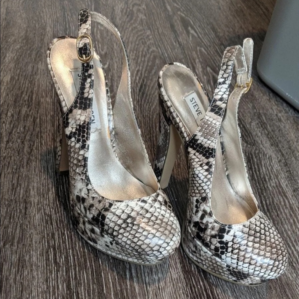 Steve Madden - snake print sling back heel